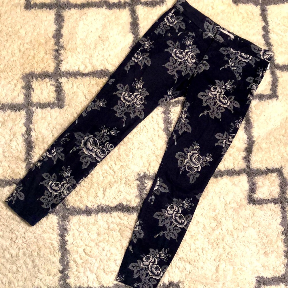 GAP - Ultra Skinny Navy Floral Pants - size 0R stretch